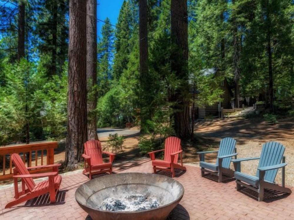 Knotty Pines Cabins
