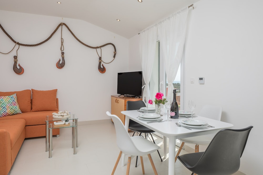 Villa Basic view 3