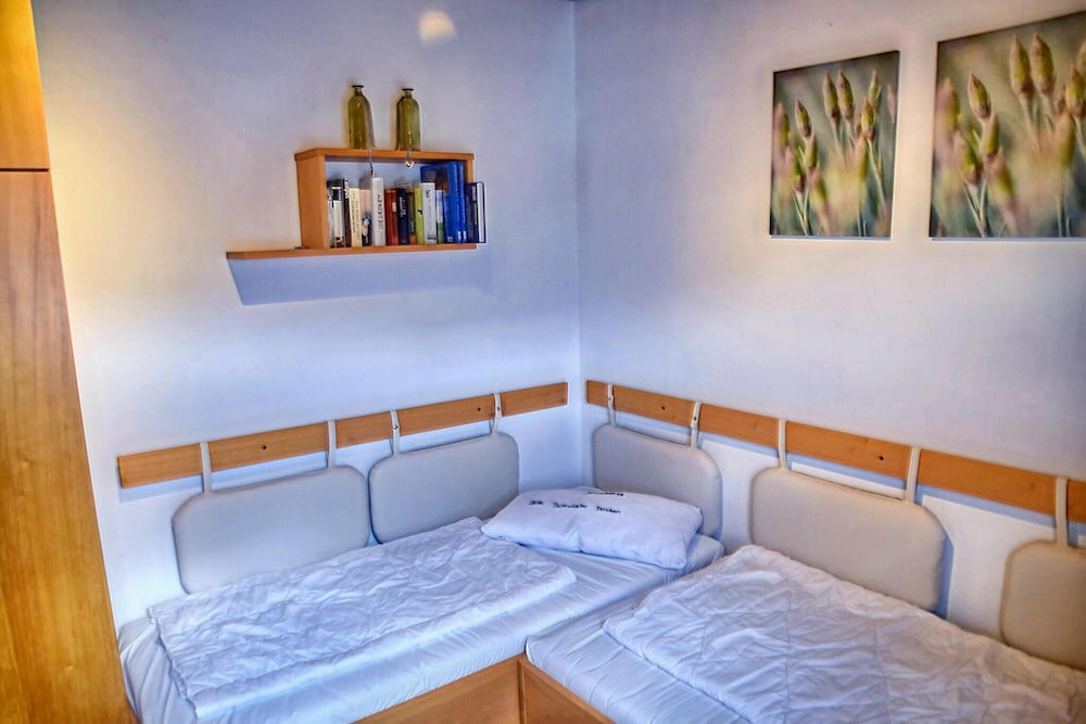 Peaceful Garden Apartment