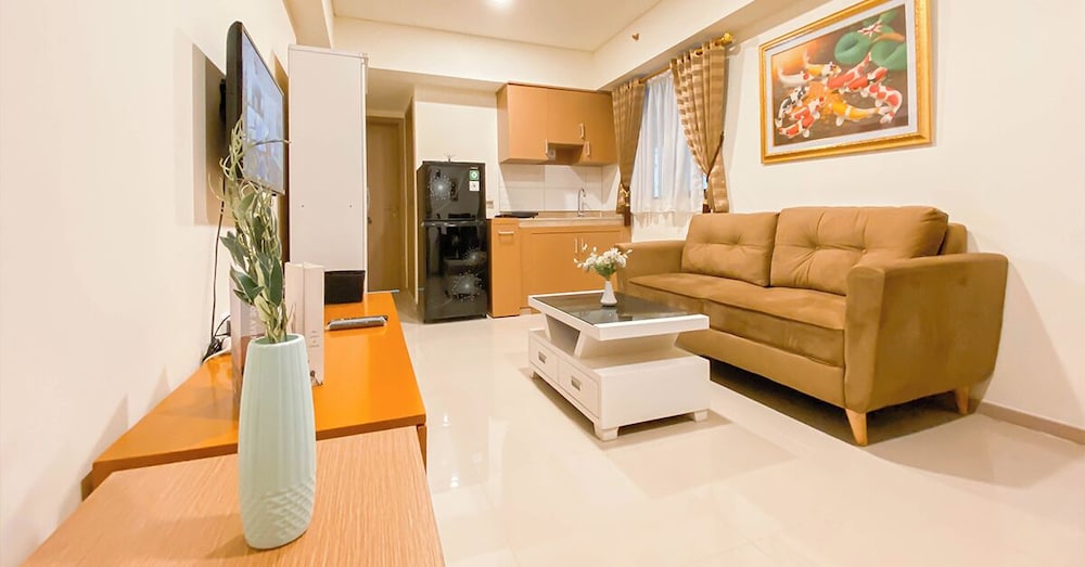 Comfort Living 2Br At Meikarta Apartment