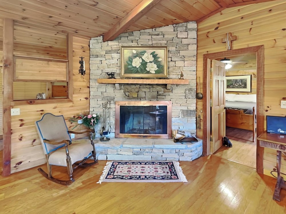 Alexander's Lookout by Jackson Mountain Rentals