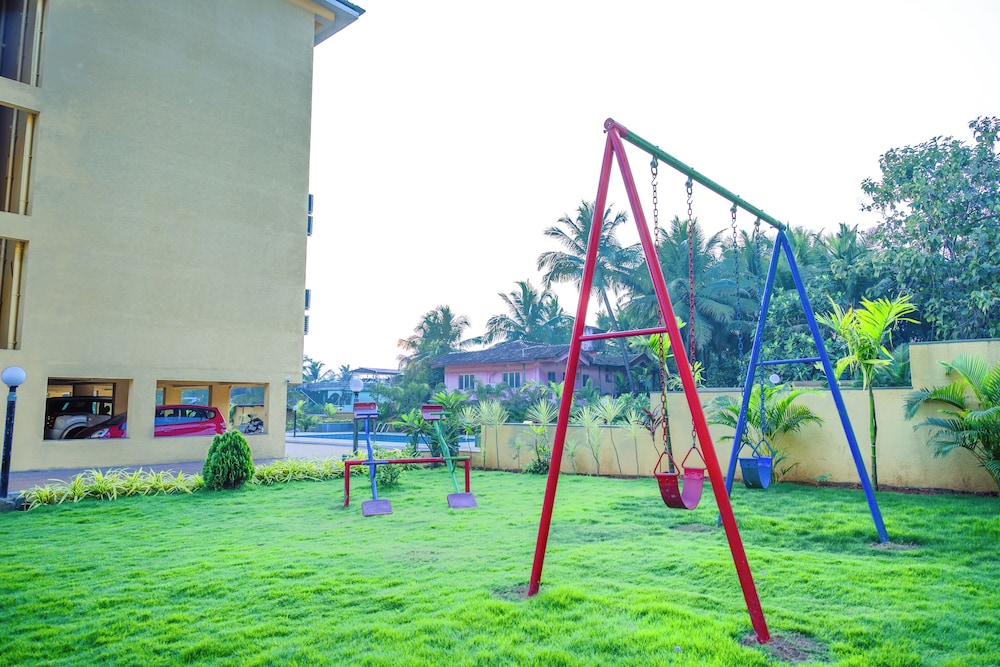 Alaya Stays Veera Marina 2BHK