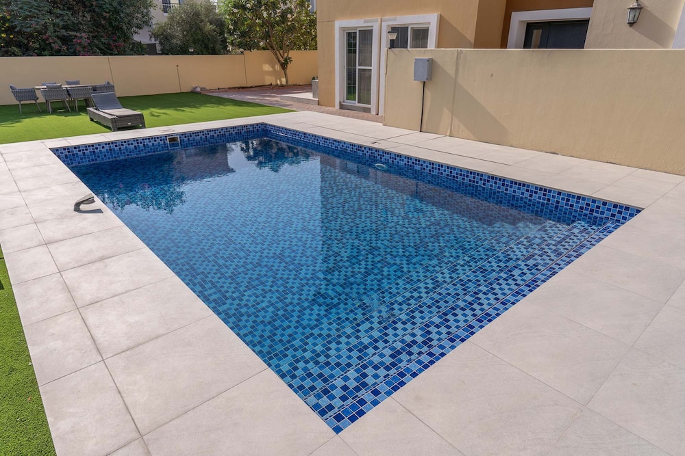 Luxury 4BR Villa-al Reem 3-perfect Family Getaway