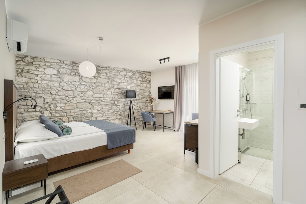 Al Porto Suites