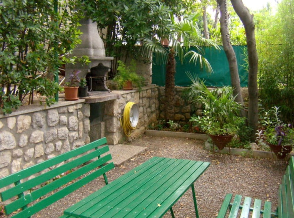 Crikvenica Apartments and Rooms With Sea View
