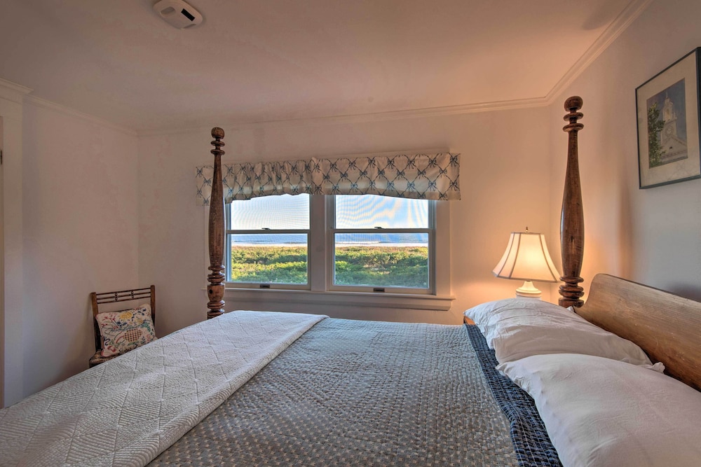 Expansive Beachfront Retreat w/ Outdoor Shower - Property Image 46