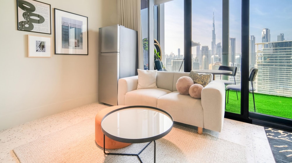 Sleek Comfy Studio w Burj Khalifa View Balcony