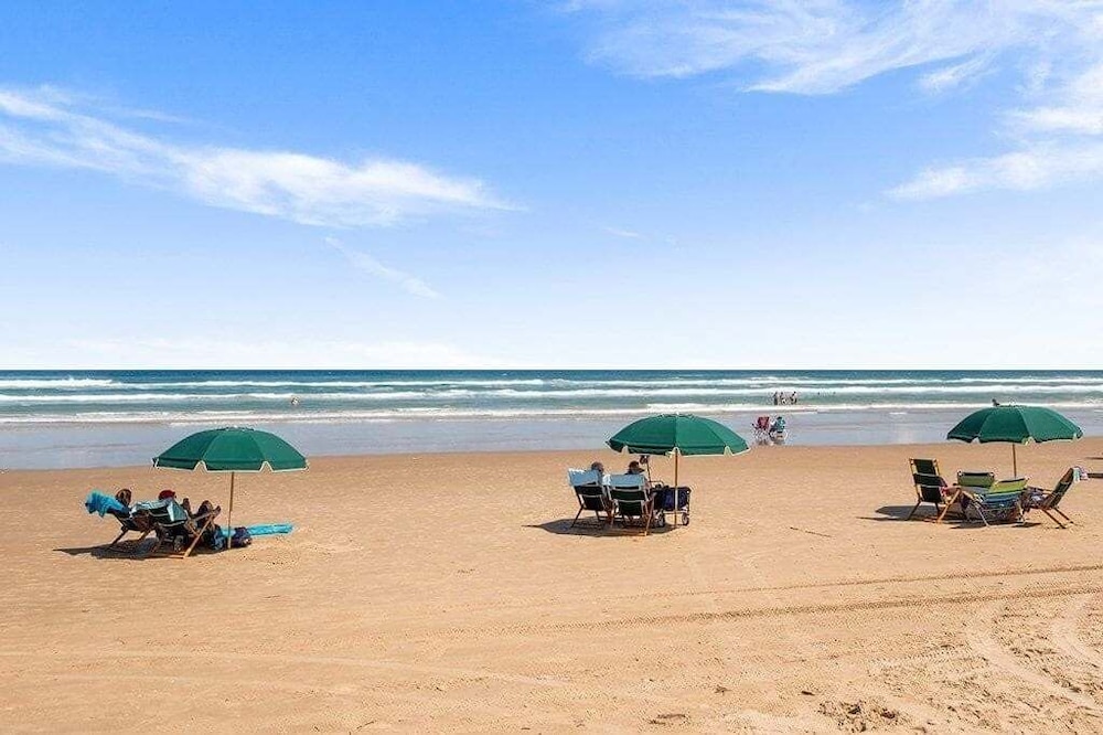 Prestigious Luxury Beach & Bay Patios Xl Size 3 Bedroom Apts