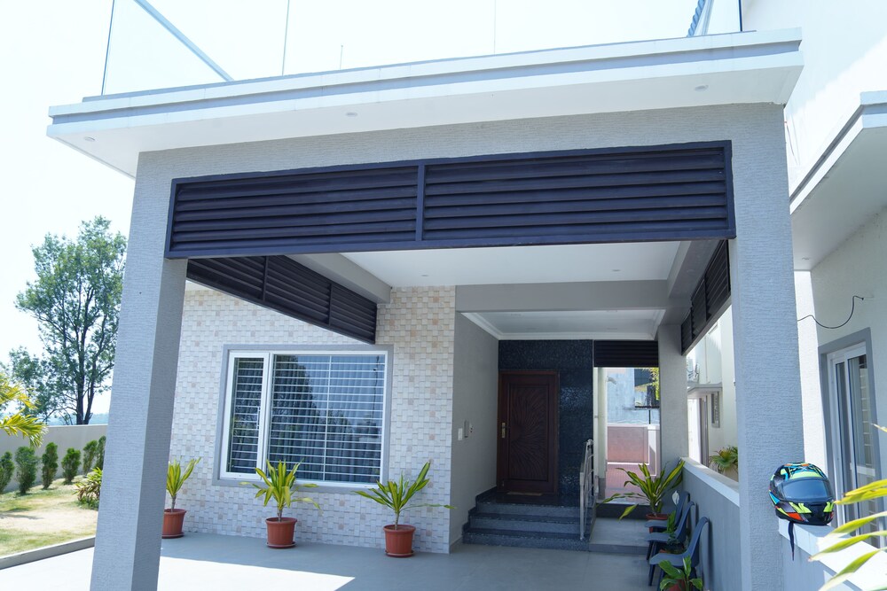 Queens Villa