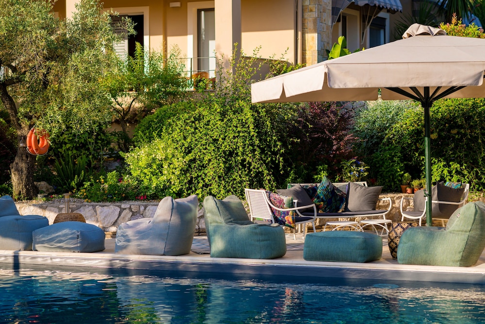 Anthemion Suites & Villas