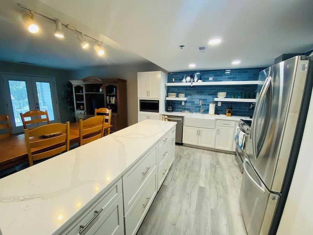 Wilmington Avenue 50 #106