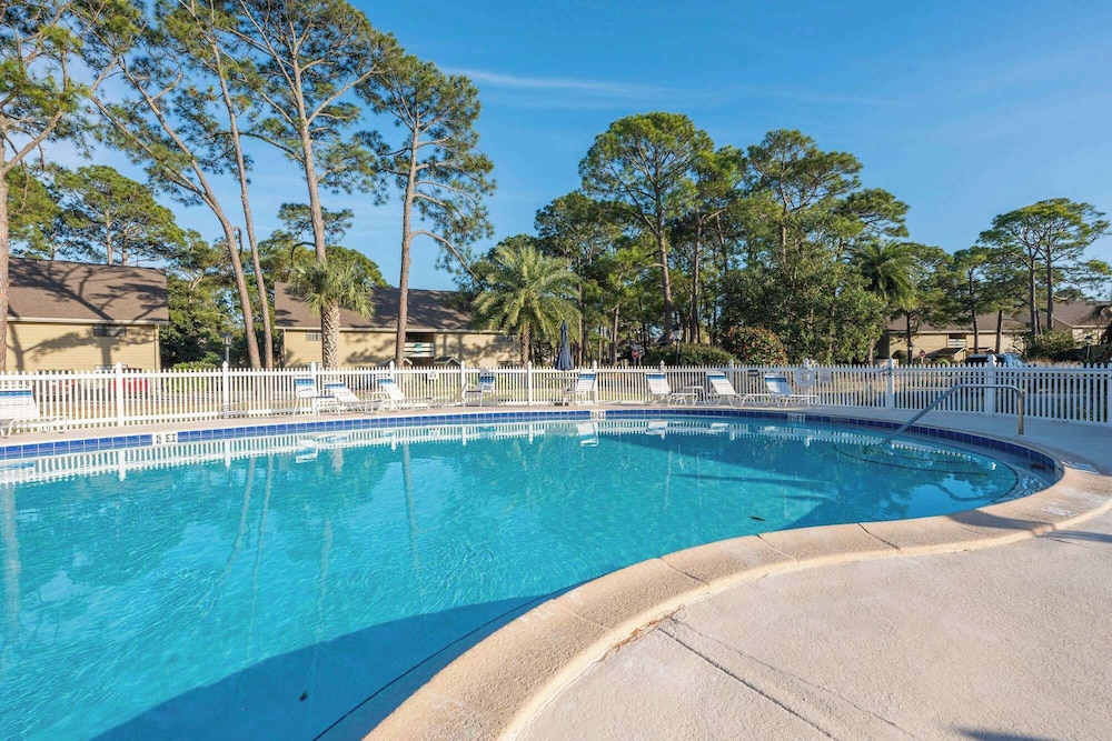 Seascape - Across From Pool and Tennis - Beach