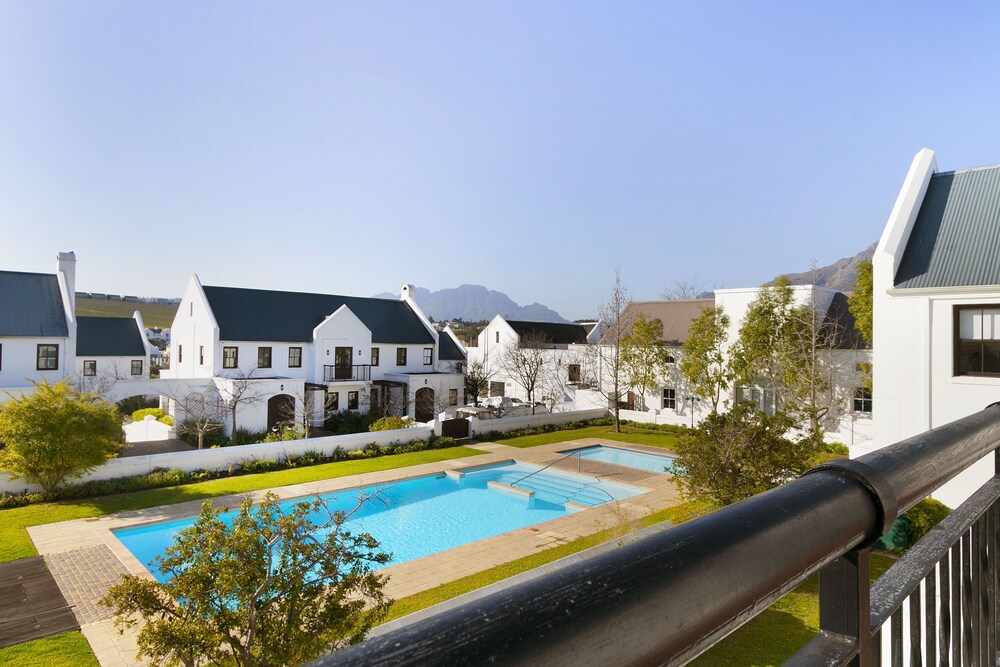 Winelands Golf Lodges at De Zalze