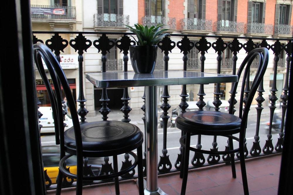 Sleep Green - Certified Eco Youth Hostel Barcelona