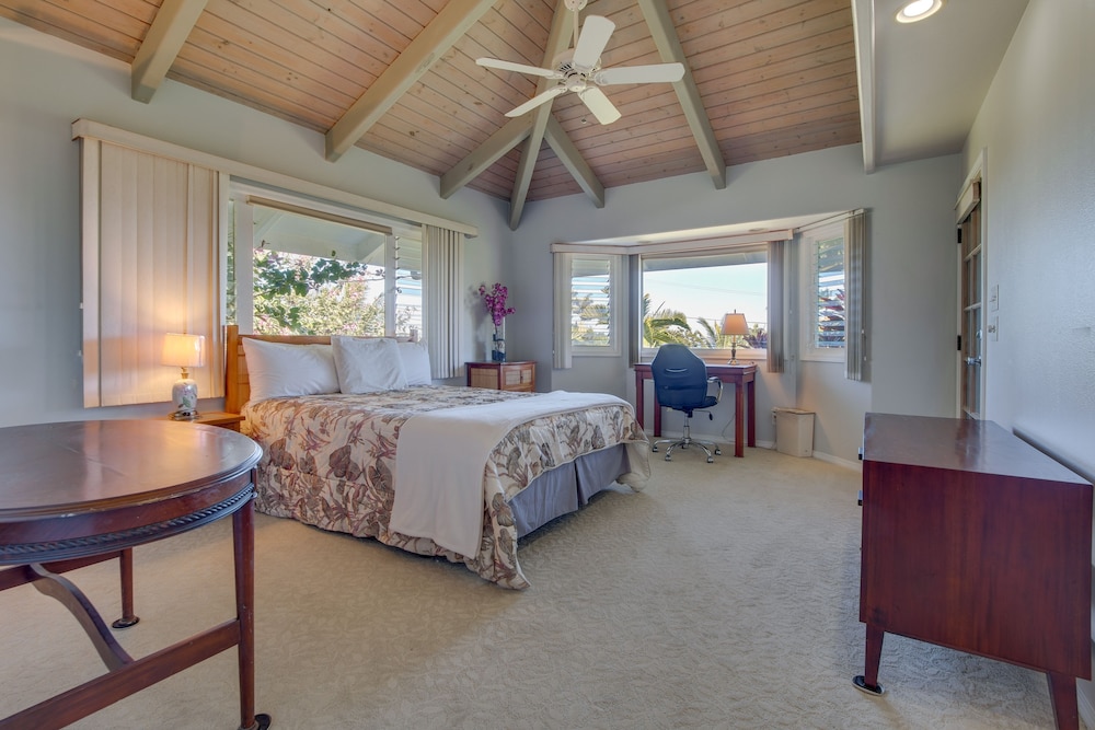 Big Island Vacations - Honomu Home w/ Screened Lanai  Ocean Views! - Property Image 3