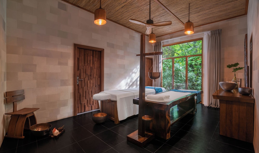 Kuredhivaru Resort & Spa Maldives by Accor