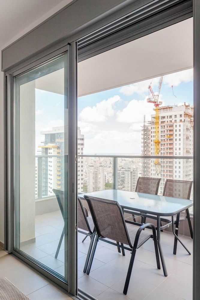 Luxury 3BR APT 33 Floor See View Tower