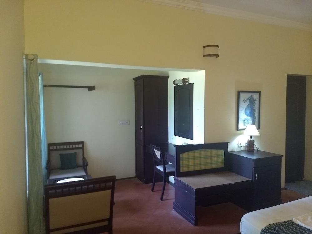 Blooming Bay - Clifftop Beach Resort