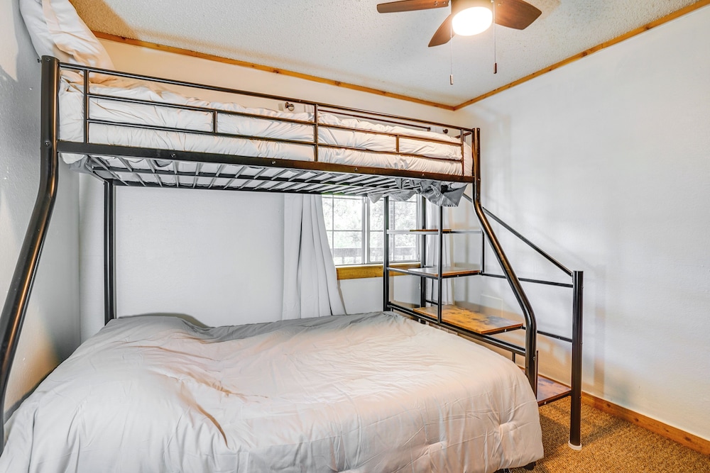 Peace, Space & Starry Nights: Ranch Home in Azle