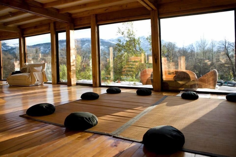 Ama Lodge