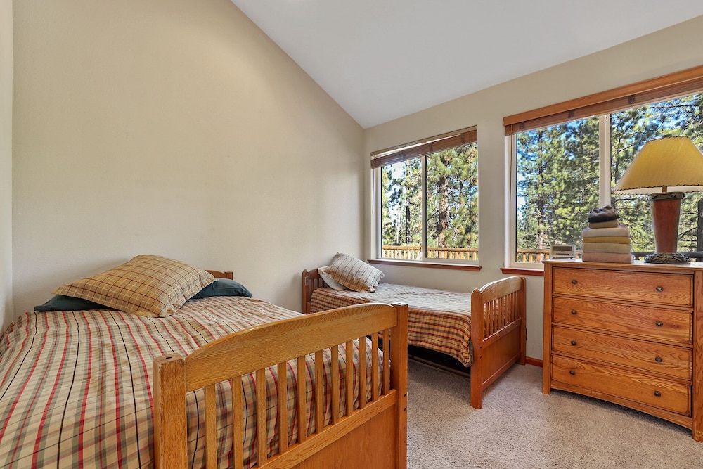 Fully Remodeled Tahoe Retreat with Game Room and Hot Tub view 5