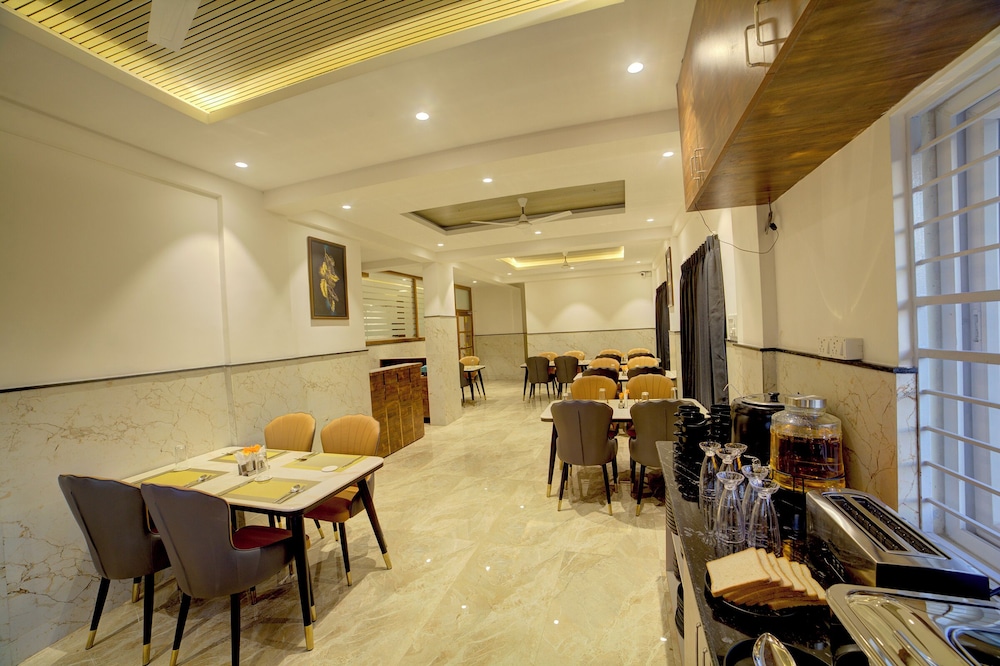 Hotel AeroStay Bangalore Airport