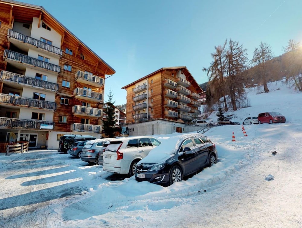 Awesome Apartment Near ski Slope