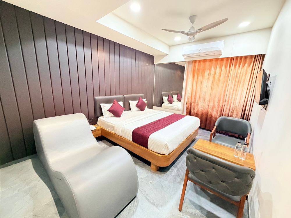 Hotel The Avanta - Gandhinagar