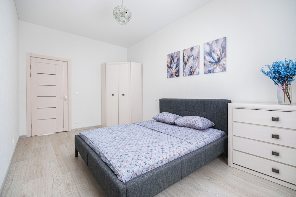 Apartment on Nezavisimosti 22