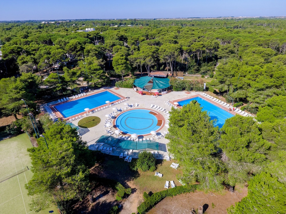 Campoverde Apartments view 5