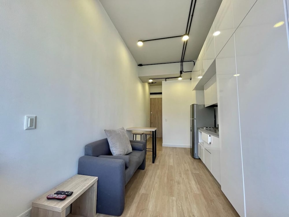 Unique Cozy Loft Santa Barbara 116