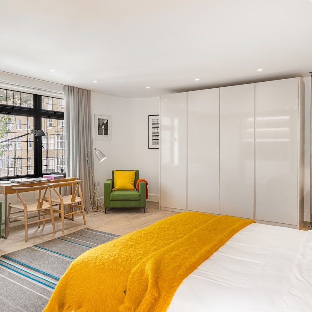 Harrods Knightsbridge Premium Suite III