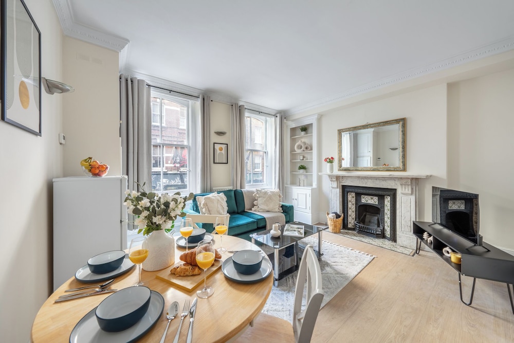 Charming 1BR Near Soho & Theatres