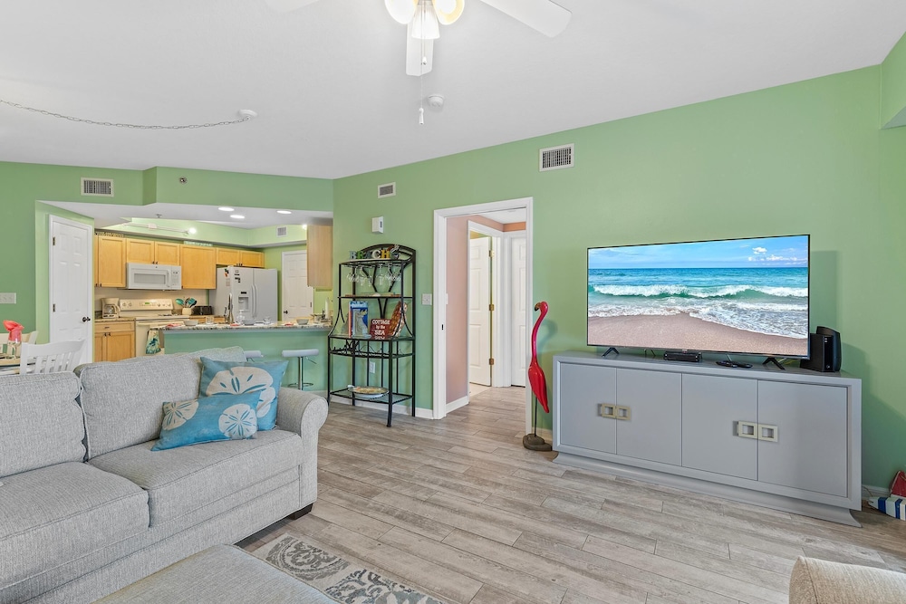 Oceanwalk 2-202