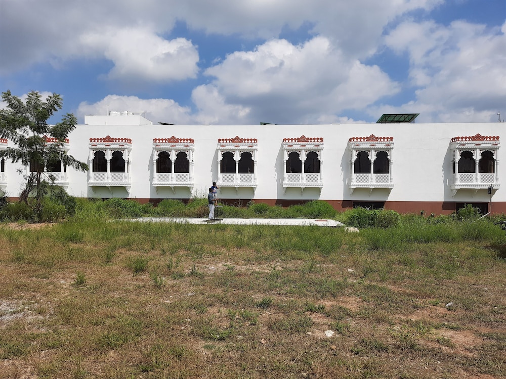 Vijayam Resort