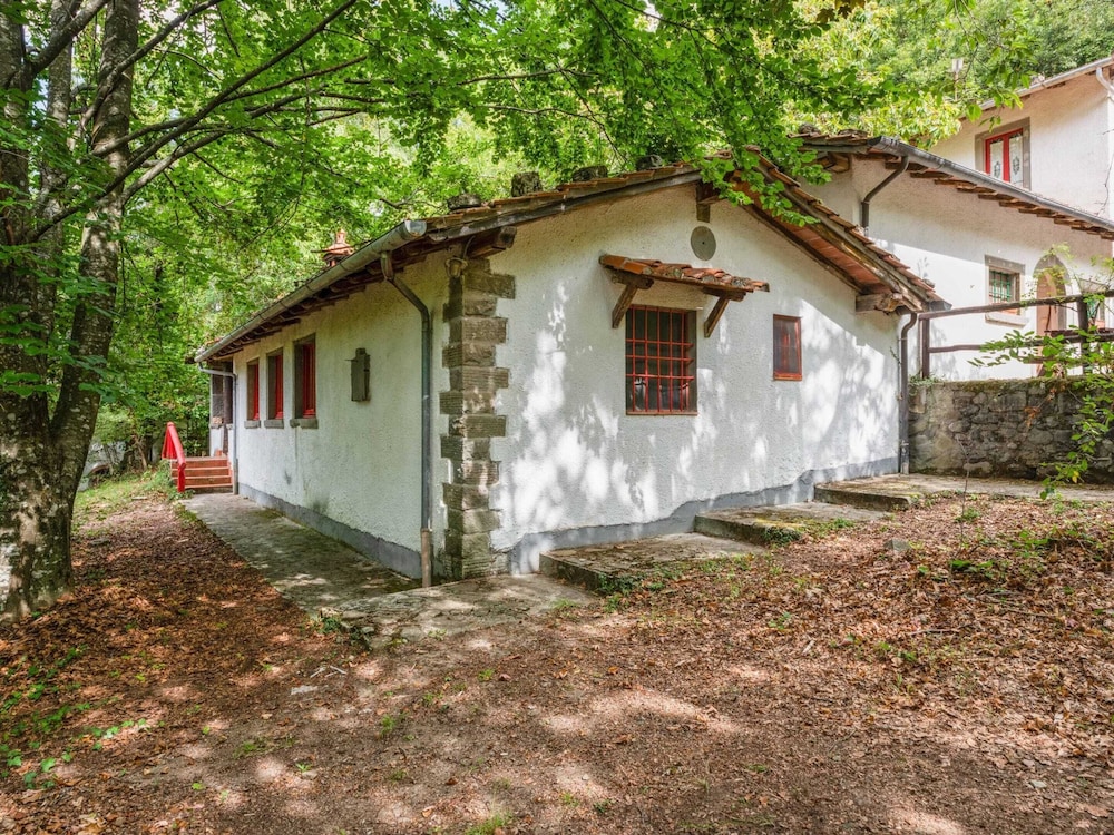 Vintage Vacation Home view 2