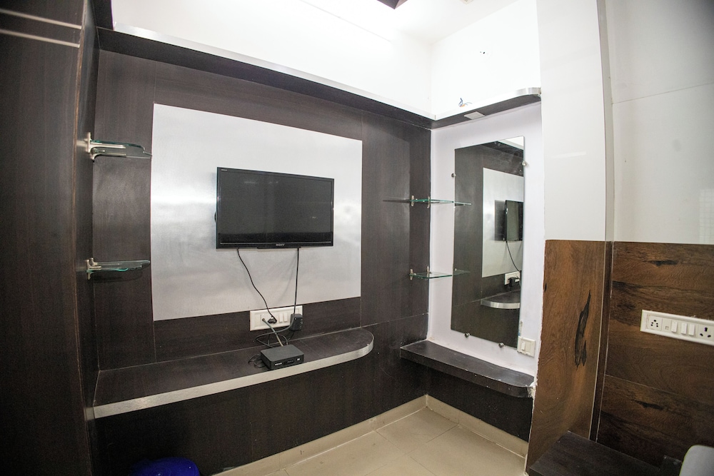 Sri Residency