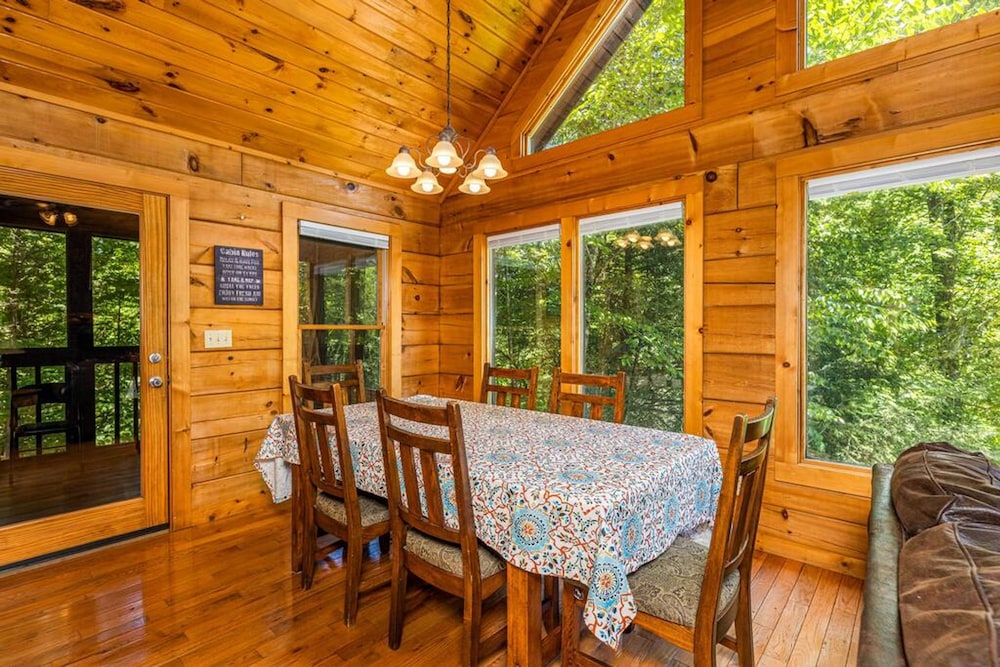 Secluded 3BR Cabin w Hot Tub Dog Friendly Sleeps12