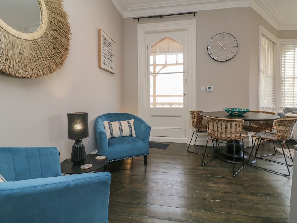 7 Belgrave Apartments