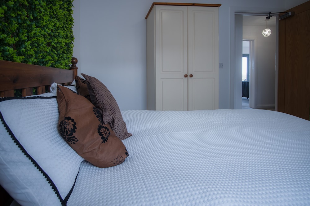 Fisherman's Way - 2 Bed Apt - SA1 Swansea view 3