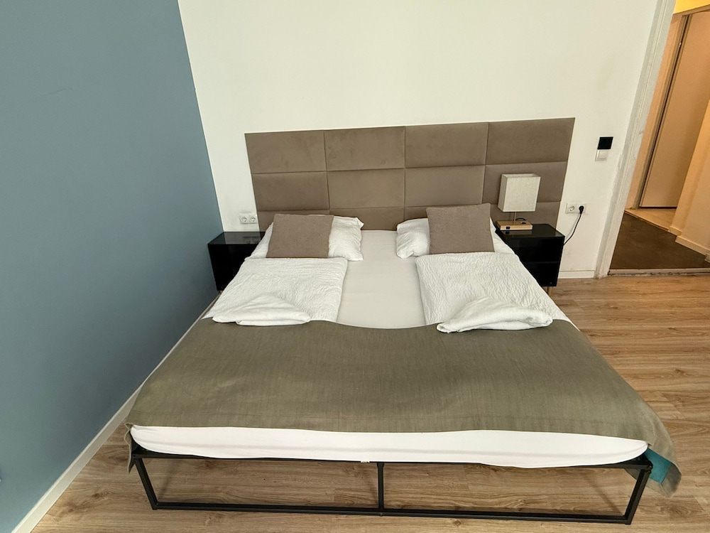 Cozy 1BR Apt Walk to Westbahnhof