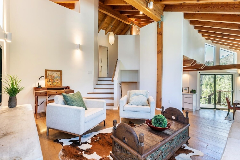 Lake Tahoe Vacations - Trapper Mc Nutt Modern Mountain 4 Bedroom Home by RedAwning - Property Image 31