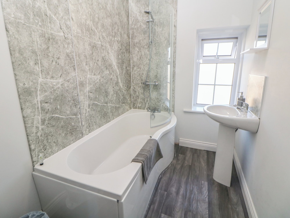 15 South Avenue Mews