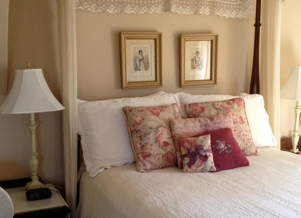 Strawberry Farm Bed & Breakfast