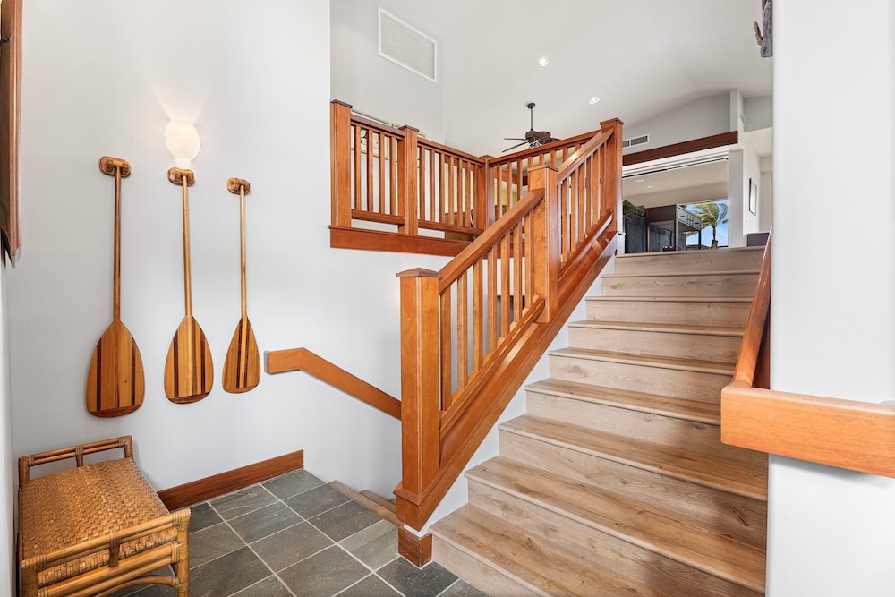 Close to Beaches & Restaurants - Spacious Townhome - Concierge Incl- Vrkcv