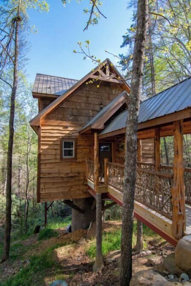 Out on a Limb Treehouse