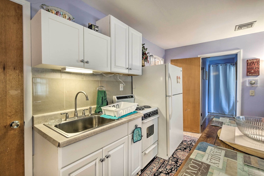 Hopewell Junction Apartment w/ Community Pool - Property Image 21
