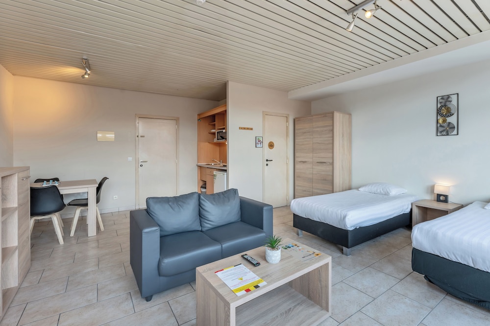 Room-studio Triple Near Noord Station