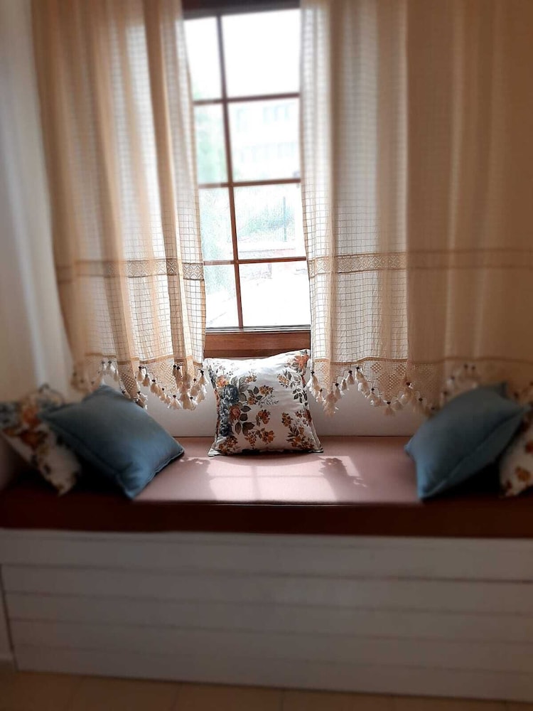 Delos Otel