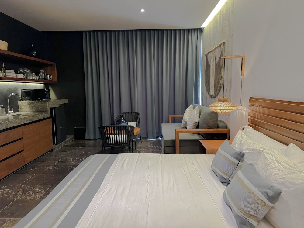 Luxury Studio Private pool IIK C409SF